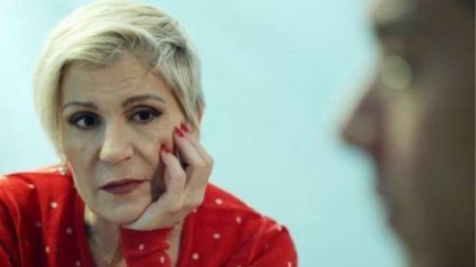 Χρύσα Ρώπα: Λύγισε όταν αποκάλυψε πως έμαθε ότι είναι υιοθετημένη! 