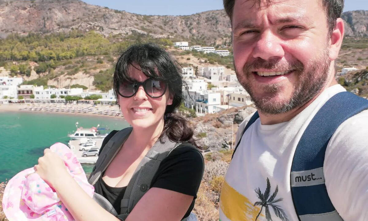 Ηλέκτρα Αστέρη: Με την κόρη της στο «Μάτι του Διαβόλου» στα Κουφονήσια