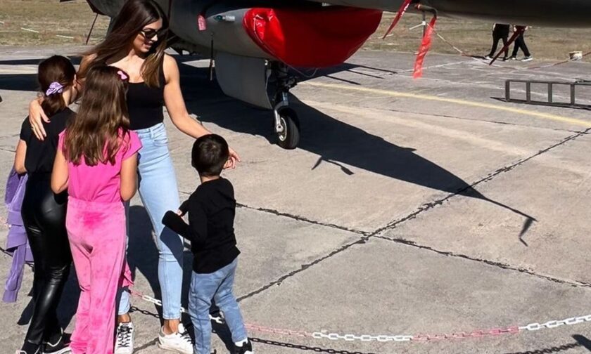 Σταματίνα Τσιμτσιλή: Νέες φωτογραφίες με τα παιδιά της