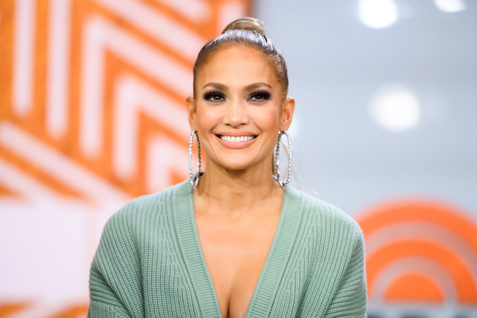Jennifer Lopez: «Με χτυπούσε άγρια η μητέρα μου όταν ήμουν παιδί»