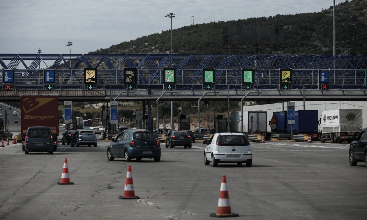 Αγίου Πνεύματος 2024: Αυξημένα τα μέτρα της Τροχαίας σε όλη τη χώρα - Τι θα ισχύει για τα φορτηγά