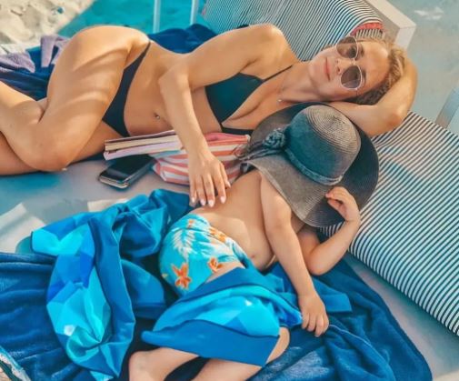 Η Τζένη Θεωνά γέννησε ένα υγιέστατο αγοράκι - Για δεύτερη φορά πατέρας ο Δήμος Αναστασιάδης