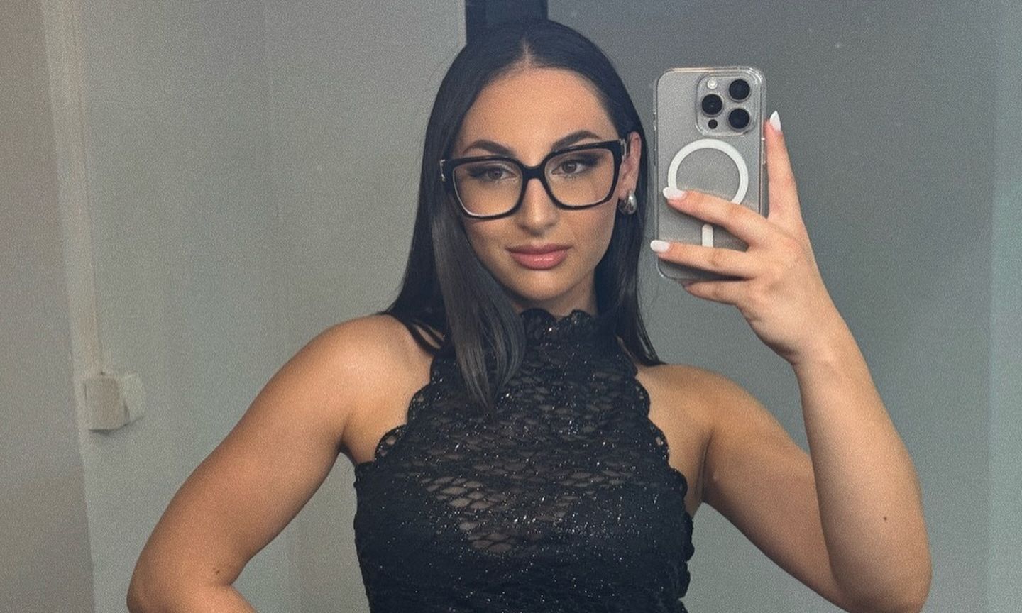 Klavdia - Γιώργος Νερούτσος: Ερωτευμένοι στο Λονδίνο 